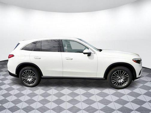 2025 Mercedes-Benz GLC 300 Base