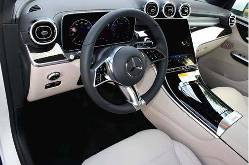 2025 Mercedes-Benz GLC 300 Base