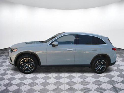 2026 Mercedes-Benz GLC 300 4MATIC