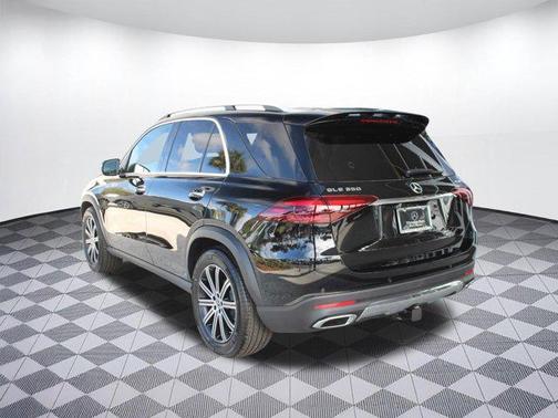 Obsidian Black Metallic 2026 Mercedes-Benz GLE 350 4MATIC