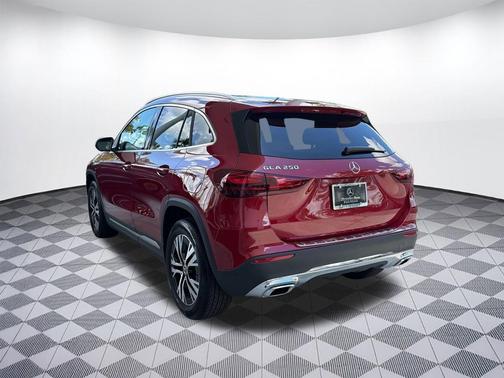 MANUFAKTUR Patagonia Red Metallic 2026 Mercedes-Benz GLA 250 4MATIC