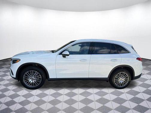 Polar White 2026 Mercedes-Benz GLC 300 Base