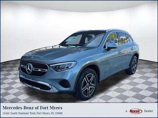 Verde Silver Metallic 2026 Mercedes-Benz GLC 300 4MATIC