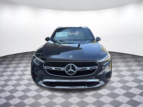 Graphite Grey Metallic 2026 Mercedes-Benz GLC 300 Base