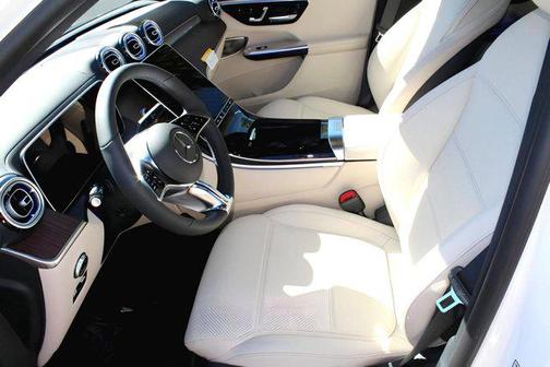 2025 Mercedes-Benz GLC 300 Base
