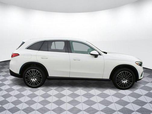 2025 Mercedes-Benz GLC 300 Base