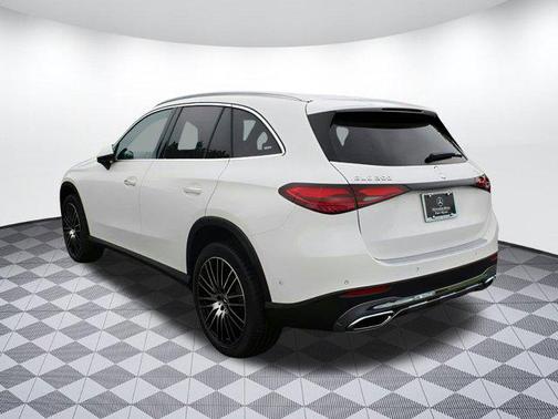 2025 Mercedes-Benz GLC 300 Base