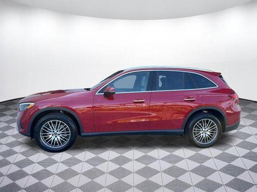 MANUFAKTUR Patagonia Red Metallic 2026 Mercedes-Benz GLC 300 4MATIC
