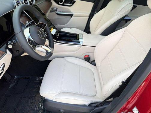MANUFAKTUR Patagonia Red Metallic 2026 Mercedes-Benz GLC 300 4MATIC