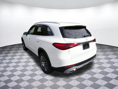 2025 Mercedes-Benz GLC 300 Base