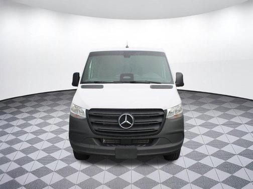 2025 Mercedes-Benz Sprinter 2500 Standard Roof