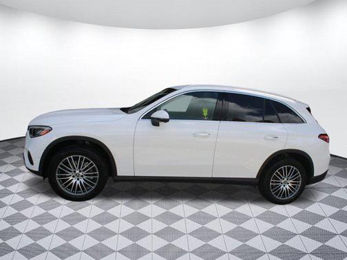 2025 Mercedes-Benz GLC 300 Base