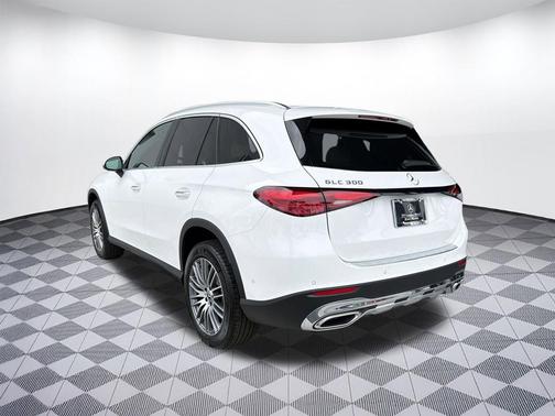 Polar White 2026 Mercedes-Benz GLC 300 Base