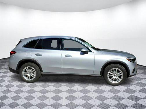 2025 Mercedes-Benz GLC 300 Base