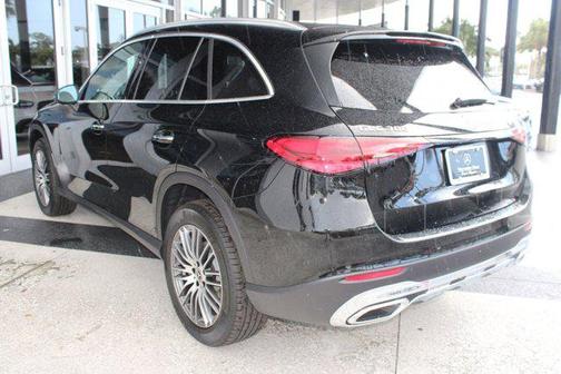 2026 Mercedes-Benz GLC 300 4MATIC