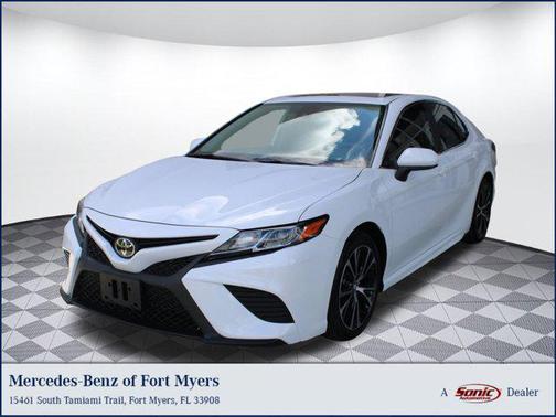 2020 Toyota Camry SE