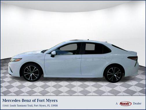2020 Toyota Camry SE