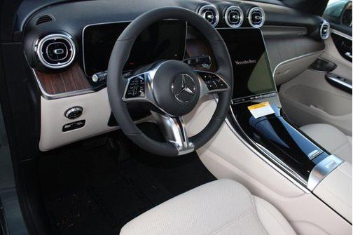 2026 Mercedes-Benz GLC 300 Base