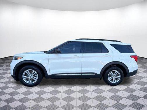 Star White Metallic Tri-Coat 2021 Ford Explorer XLT