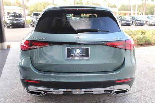 2026 Mercedes-Benz GLC 300 4MATIC