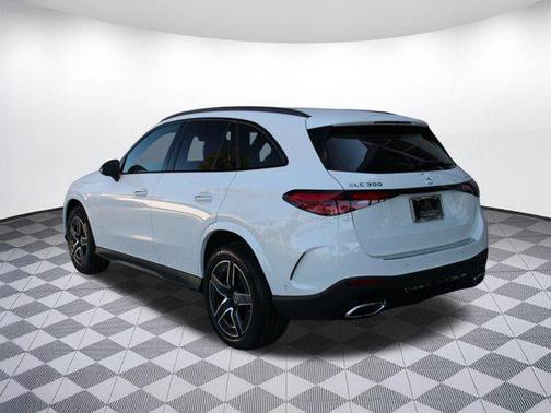 2026 Mercedes-Benz GLC 300 4MATIC