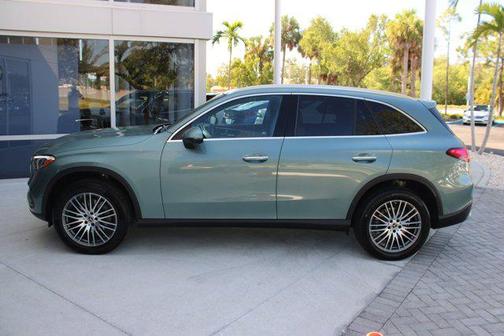 2026 Mercedes-Benz GLC 300 Base