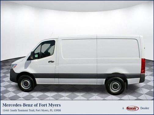 2025 Mercedes-Benz Sprinter 2500 Standard Roof