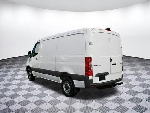 2025 Mercedes-Benz Sprinter 2500 Standard Roof