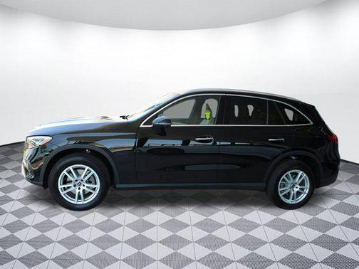 2025 Mercedes-Benz GLC 300 Base