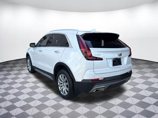 Crystal White Tricoat 2022 Cadillac XT4 Premium Luxury