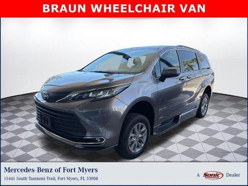Predawn Gray Mica 2021 Toyota Sienna XLE 8 Passenger