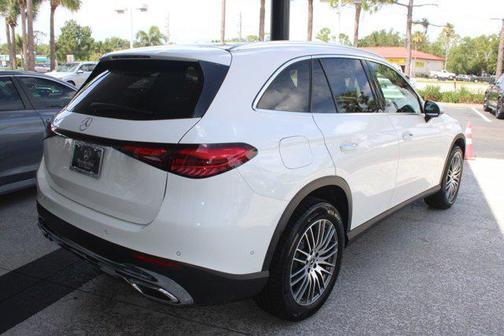 2025 Mercedes-Benz GLC 300 Base