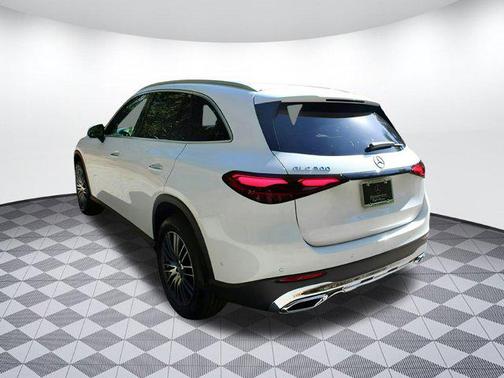 2025 Mercedes-Benz GLC 300 Base