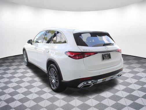 2025 Mercedes-Benz GLC 300 Base