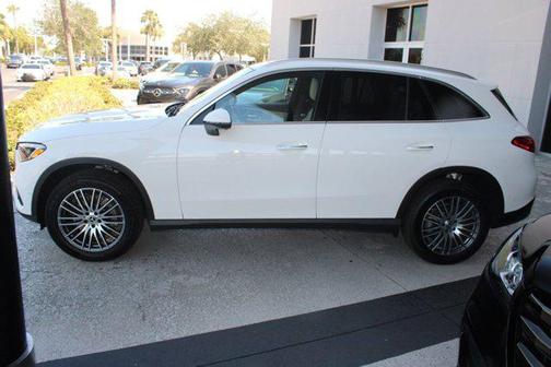 2026 Mercedes-Benz GLC 300 Base