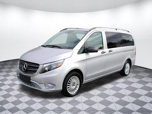 2023 Mercedes-Benz Metris Base