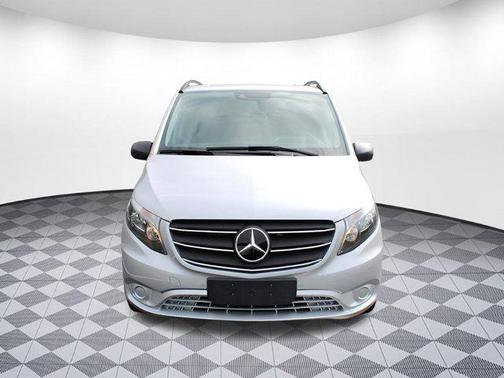 2023 Mercedes-Benz Metris Base