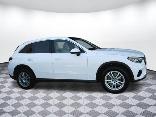 2025 Mercedes-Benz GLC 300 4MATIC