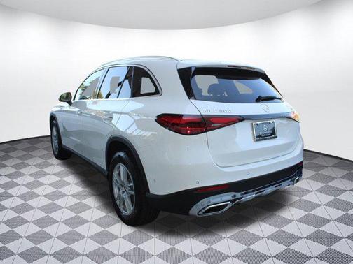 2025 Mercedes-Benz GLC 300 4MATIC