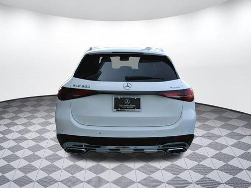 2025 Mercedes-Benz GLC 300 4MATIC