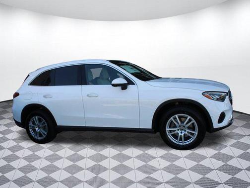 2025 Mercedes-Benz GLC 300 4MATIC