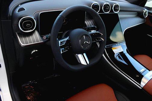 2025 Mercedes-Benz GLC 300 4MATIC