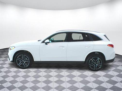 2025 Mercedes-Benz GLC 300 4MATIC