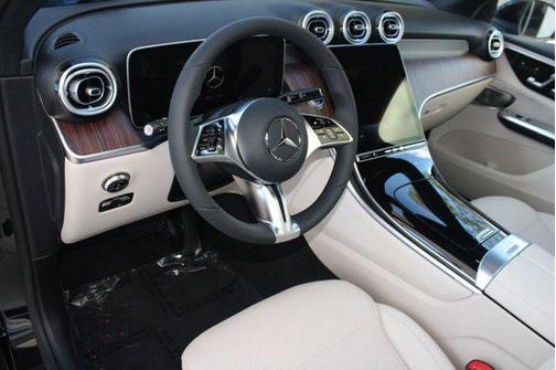 2026 Mercedes-Benz GLC 300 4MATIC