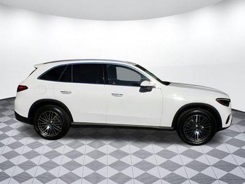 2025 Mercedes-Benz GLC 300 Base