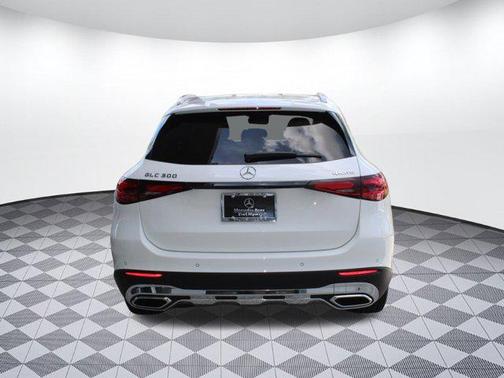 2025 Mercedes-Benz GLC 300 4MATIC