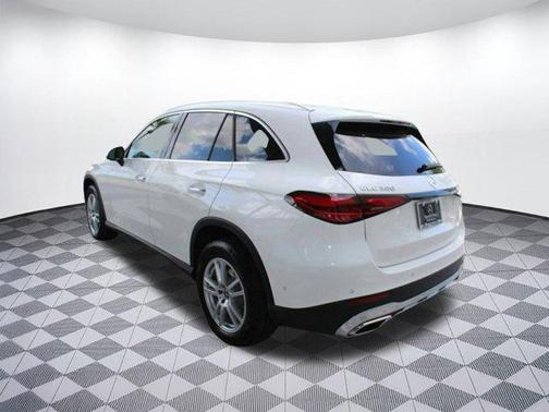 2025 Mercedes-Benz GLC 300 4MATIC