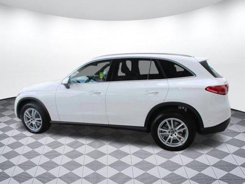 2025 Mercedes-Benz GLC 300 4MATIC