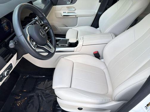 White 2022 Mercedes-Benz GLA 250 Base