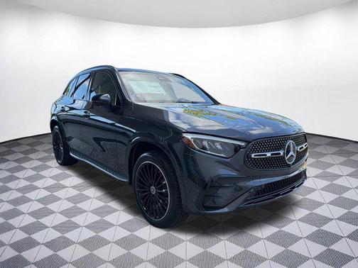 Graphite Grey Metallic 2026 Mercedes-Benz GLC 300 Base
